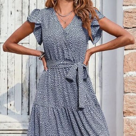 NEW Pretty Garden Floral Print Boho Wrap Dress with Belt Blue - Picture 6 of 8
